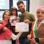 Trinità celebra la "Giornata della Gentilezza": pergamena e chiave della città ai diciassette nati nel 2025 [FOTO]