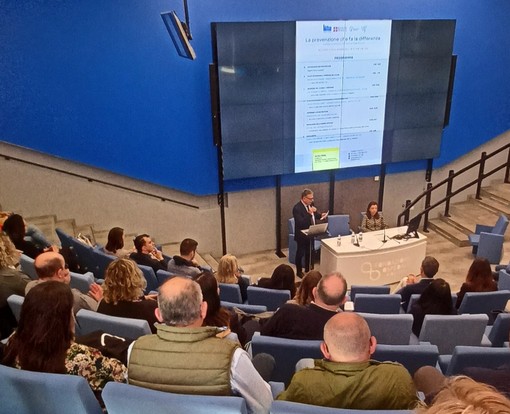 Alcuni momenti dell'incontro tenuto all'Auditorium di Verduno