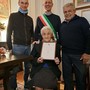 L'omaggio dell'Amministrazione comunale per il lusinghiero traguardo L'omaggio dell'Amministrazione comunale per il lusinghiero traguardo