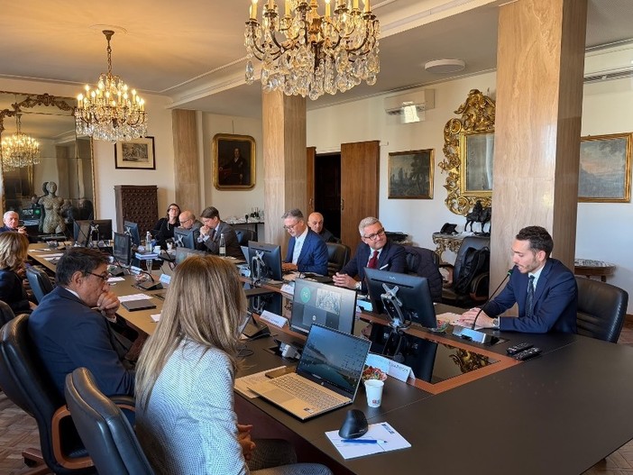 Euro digitale, revisione del Crr e dossier cartolarizzazioni: l'europarlamentare Giovanni Crosetto apre i lavori del Consiglio di Amministrazione di Banca Crs