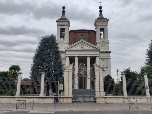 Il Santuario della Madonna dei Fiori Il Santuario della Madonna dei Fiori