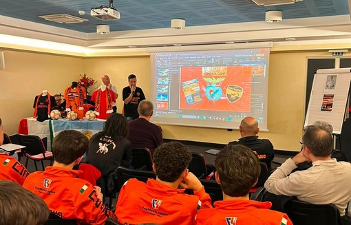 CALCIO / Presentato l’8° “Orange International Summer Camp”: a Sant’Albano Stura arriverà Pedro Torrado del Benfica CALCIO / Presentato l’8° “Orange International Summer Camp”: a Sant’Albano Stura arriverà Pedro Torrado del Benfica