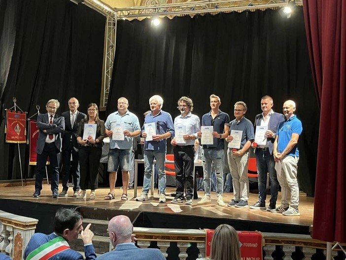 Celebrati gli 80 anni di Avis a Fossano: oltre 1300 donatori al servizio del prossimo e un nuovo monumento condiviso con l’Aido Celebrati gli 80 anni di Avis a Fossano: oltre 1300 donatori al servizio del prossimo e un nuovo monumento condiviso con l’Aido