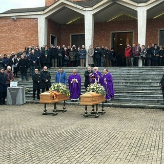 I funerali di Paolo e Francesco Foglino nella chiesa di Cristo Re ad Alba