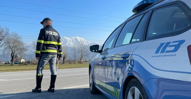 Alimenti trasportati senza catena del freddo: sequestro della Stradale di Mondovì