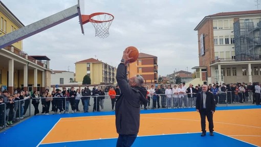 Bra, gioia e gratitudine ai Salesiani per il nuovo campo da basket [FOTO]