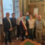 La maggioranza del sindaco Terreno all'insediamento, nel giugno 2024. terzo da sinistra il vicesindaco Ballauri La maggioranza del sindaco Terreno all'insediamento, nel giugno 2024. terzo da sinistra il vicesindaco Ballauri