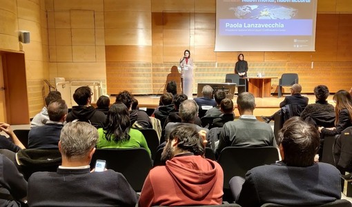 L'intervento di Paola Lanzavecchia, presidente della Sezione Vini e Distillati di Confindustria Cuneo L'intervento di Paola Lanzavecchia, presidente della Sezione Vini e Distillati di Confindustria Cuneo