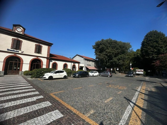 Alba, solidarietà agli agenti feriti della Polizia Locale dopo l’intervento in zona stazione Alba, solidarietà agli agenti feriti della Polizia Locale dopo l’intervento in zona stazione