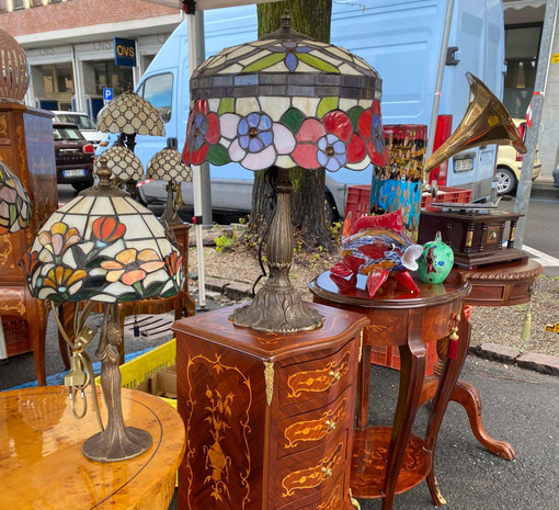 MercAntico di Pasquetta: Saluzzo si anima con cento espositori tra antiquariato, curiosità e pezzi unici