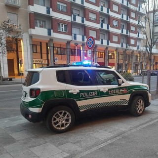 Fiera del Marrone, il bilancio della Polizia Locale di Cuneo: controlli a tappeto tra sicurezza stradale e commercio
