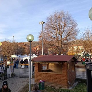 Mercatini di Natale a Cinzano, successo per la 5ª edizione: sole e tanta partecipazione