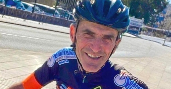 Giuseppe "Beppe" Olivero, appassionato ciclista e cronista sportivo per il "Corriere di Saluzzo" Giuseppe "Beppe" Olivero, appassionato ciclista e cronista sportivo per il "Corriere di Saluzzo"