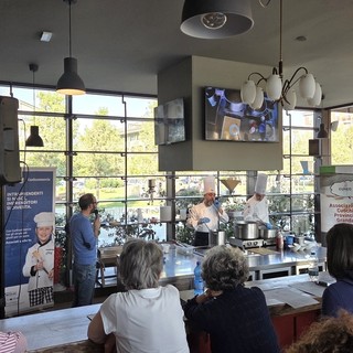 Successo a Cuneo per “Sapori di Montagna – Cuore di Riso”, l’evento verso la Giornata della Ristorazione Fipe 2026 Successo a Cuneo per “Sapori di Montagna – Cuore di Riso”, l’evento verso la Giornata della Ristorazione Fipe 2026