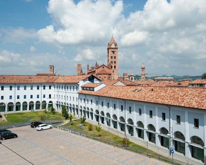 L’Asl Cn2 rafforza l’impegno per prevenire il sovrappeso e sensibilizzare a una corretta alimentazione fino dalla prima infanzia L’Asl Cn2 rafforza l’impegno per prevenire il sovrappeso e sensibilizzare a una corretta alimentazione fino dalla prima infanzia