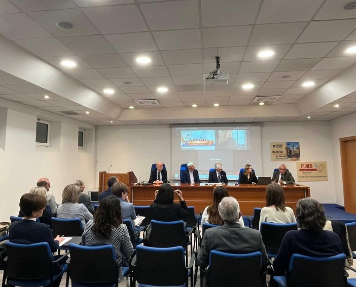 Visita in Confcommercio dei vertici di 50&Più Enasco in provincia di Cuneo Visita in Confcommercio dei vertici di 50&Più Enasco in provincia di Cuneo