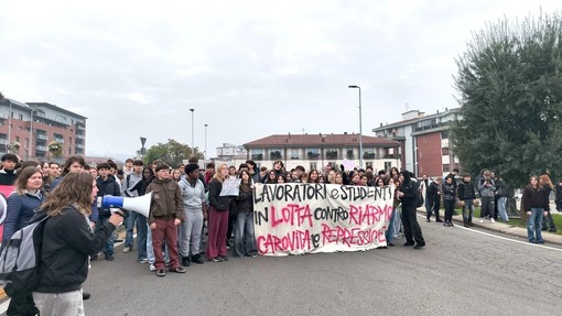 Il corteo che questa mattina ha attraversato le vie della città