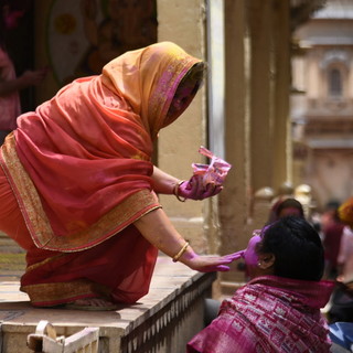 Al Cinema Monviso i colori dell'Holi Festival: serata sull'India del Rajasthan