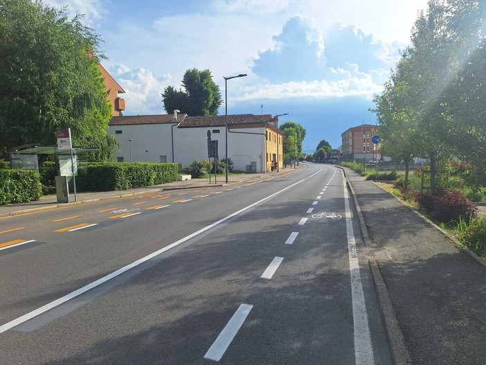 Alba, via ai lavori per la realizzazione di nuove corsie ciclabili. Interessati i corsi Piave e Piera Cillario Alba, via ai lavori per la realizzazione di nuove corsie ciclabili. Interessati i corsi Piave e Piera Cillario