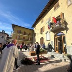 Nella parrocchiale del paese le esequie di Graziella Viale (foto Tiziana Fantino) Nella parrocchiale del paese le esequie di Graziella Viale (foto Tiziana Fantino)