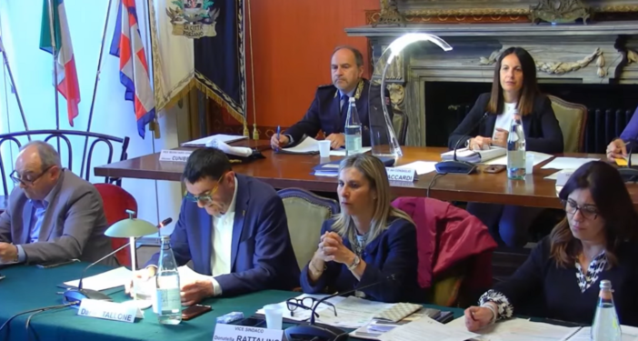 Il Consiglio Comunale di Fossano tiene viva la questione lavori pubblici e viabilità, con molti interventi sul territorio