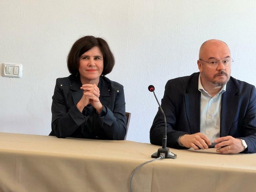 Enrico Borghi con la sindaca di Verduno Marta Giovannini Enrico Borghi con la sindaca di Verduno Marta Giovannini