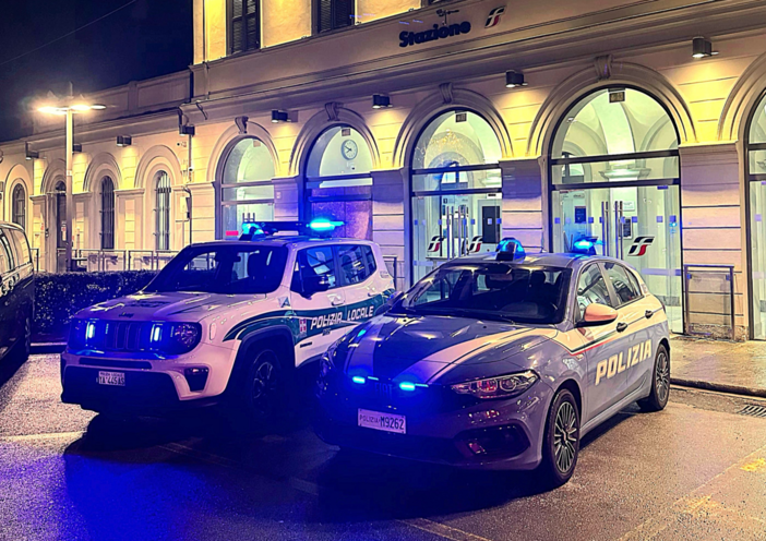 Bra, controlli alla stazione ferroviaria: identificate 115 persone, multata un’attività di giochi leciti