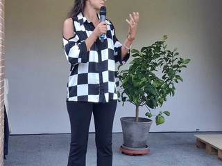Nelle foto alcuni momenti dell'evento tenuto ieri nella cantina di Serralunga d'Alba