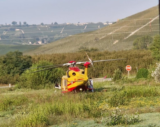 L'elisoccorso intervenuto in località Gallo di Grinzane Cavour L'elisoccorso intervenuto in località Gallo di Grinzane Cavour