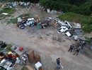 Rifiuti all'interno del campo nomadi "Pinot Gallizio" di Alba Rifiuti all'interno del campo nomadi "Pinot Gallizio" di Alba