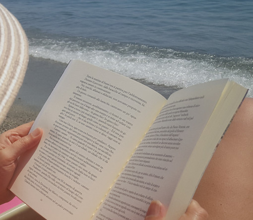 Al mare con Madame le Commissarie Al mare con Madame le Commissarie