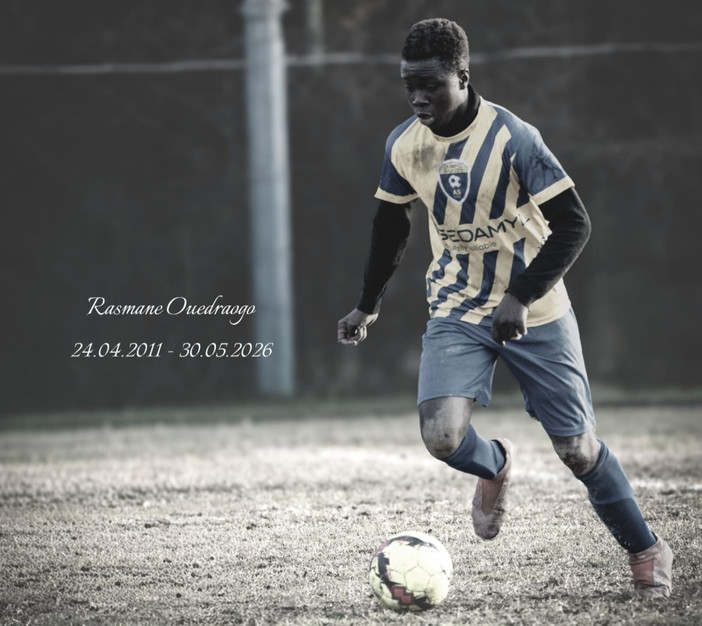 "Ciao Ras": l'immagine pubblicata dall'Olimpic Saluzzo per ricordare il suo giovane calciatore "Ciao Ras": l'immagine pubblicata dall'Olimpic Saluzzo per ricordare il suo giovane calciatore