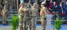 Il saluto tra il Comandante Cittadino e il subentrante Toscano