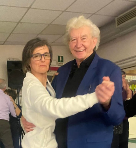 L'avvocato Massimo Lovati con la terapista fossanese Micaela