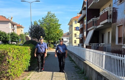 Giovane cuneese finisce in carcere accusato di aver commesso tre violente rapine ai danni di coetanei Giovane cuneese finisce in carcere accusato di aver commesso tre violente rapine ai danni di coetanei