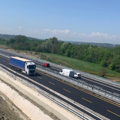 L'Asti-Cuneo nel tratto compreso tra Alba Ovest e Cherasco, appena ultimato