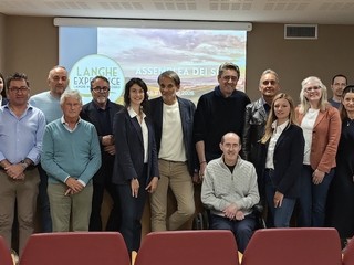 I gruppi dei partecipanti alle Assemblee del Consorzio Turistico e del Consorzio Piccole Strutture