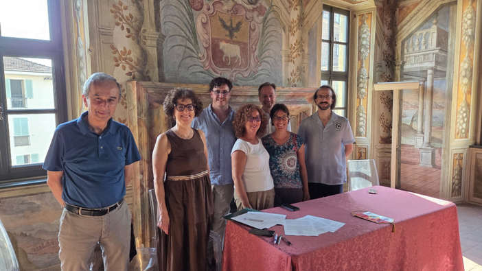 Solidarietà a Bra: il Comune e i club di servizio si uniscono per le famiglie in difficoltà Solidarietà a Bra: il Comune e i club di servizio si uniscono per le famiglie in difficoltà