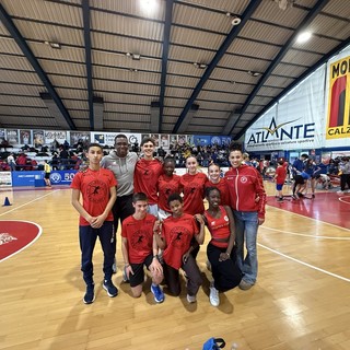 ATLETICA / Cuneo protagonista ai Regionali Indoor di Bra: Laycy Mballa Ntolo è Campionessa Regionale con un 7"79 da élite nazionale ATLETICA / Cuneo protagonista ai Regionali Indoor di Bra: Laycy Mballa Ntolo è Campionessa Regionale con un 7"79 da élite nazionale