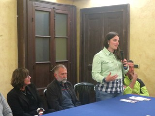 Nelle foto alcuni momenti della serata tenuta nel salone della biblioteca civica Nelle foto alcuni momenti della serata tenuta nel salone della biblioteca civica
