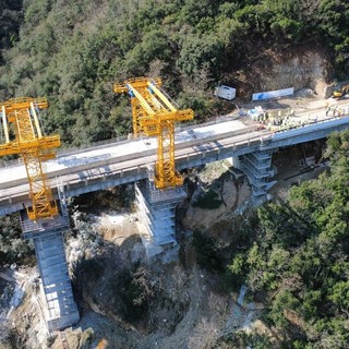 Autostrada Torino-Savona: esperti visitano il cantiere per la messa in sicurezza del viadotto Soprana
