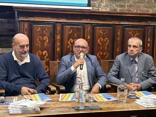 Alcuni momenti dell'incontro tenuto ieri a Grinzane Alcuni momenti dell'incontro tenuto ieri a Grinzane