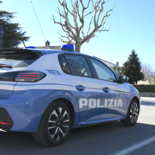 Controlli straordinari della Polizia a Cuneo e Borgo San Dalmazzo: identificate 250 persone, sanzioni per un esercizio commerciale
