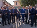 Le autorità presenti al taglio del nastro Le autorità presenti al taglio del nastro