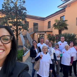 Il gruppo degli ospiti con la direttrice Serena Graglia