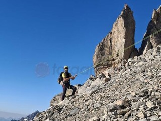 Nelle foto gli oggetti e il luogo del ritrovamento Nelle foto gli oggetti e il luogo del ritrovamento