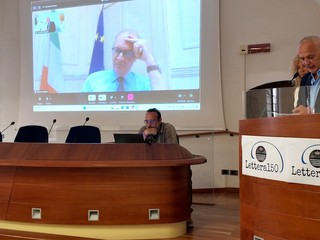 Nelle foto alcuni momenti della presentazione Nelle foto alcuni momenti della presentazione