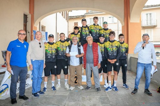 CICLISMO / Filippo Zanesi domina il 67° GP UCAT: spettacolo juniores ai piedi del Monviso