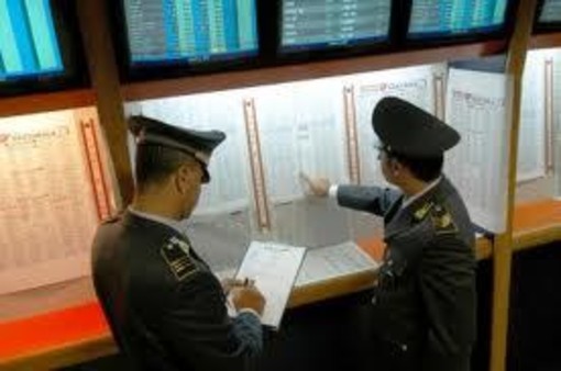 Cuneo: controlli presso i centri scommesse, accertata evasione per circa 60.000 euro