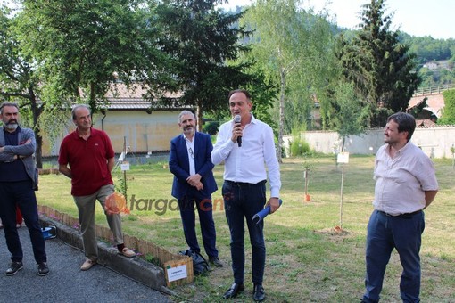 Il presidente della Regione Piemonte a Ceva in visita al giardino botanico del Museo del Fungo